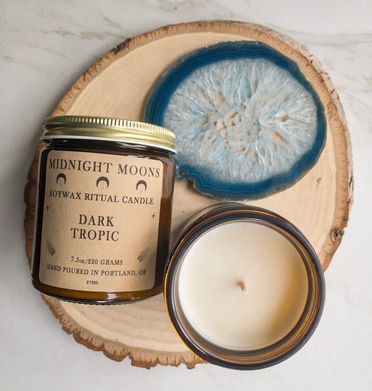 DARK TROPIC SOY CANDLE